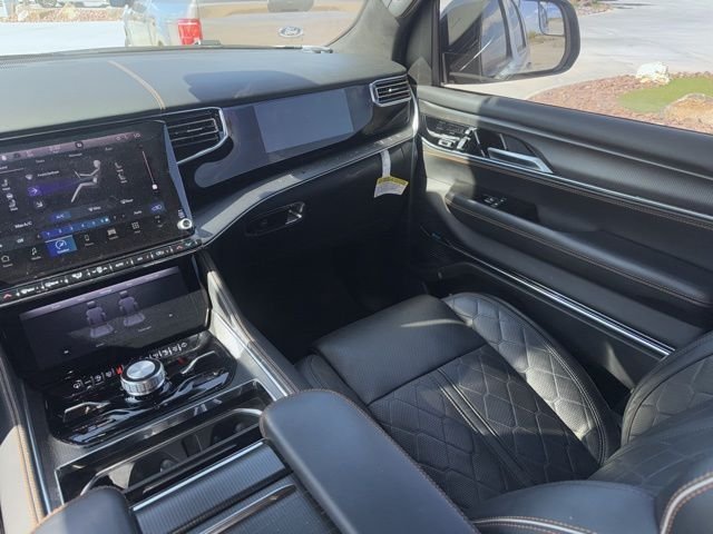 2024 Jeep Grand Wagoneer Series III - Photo 19