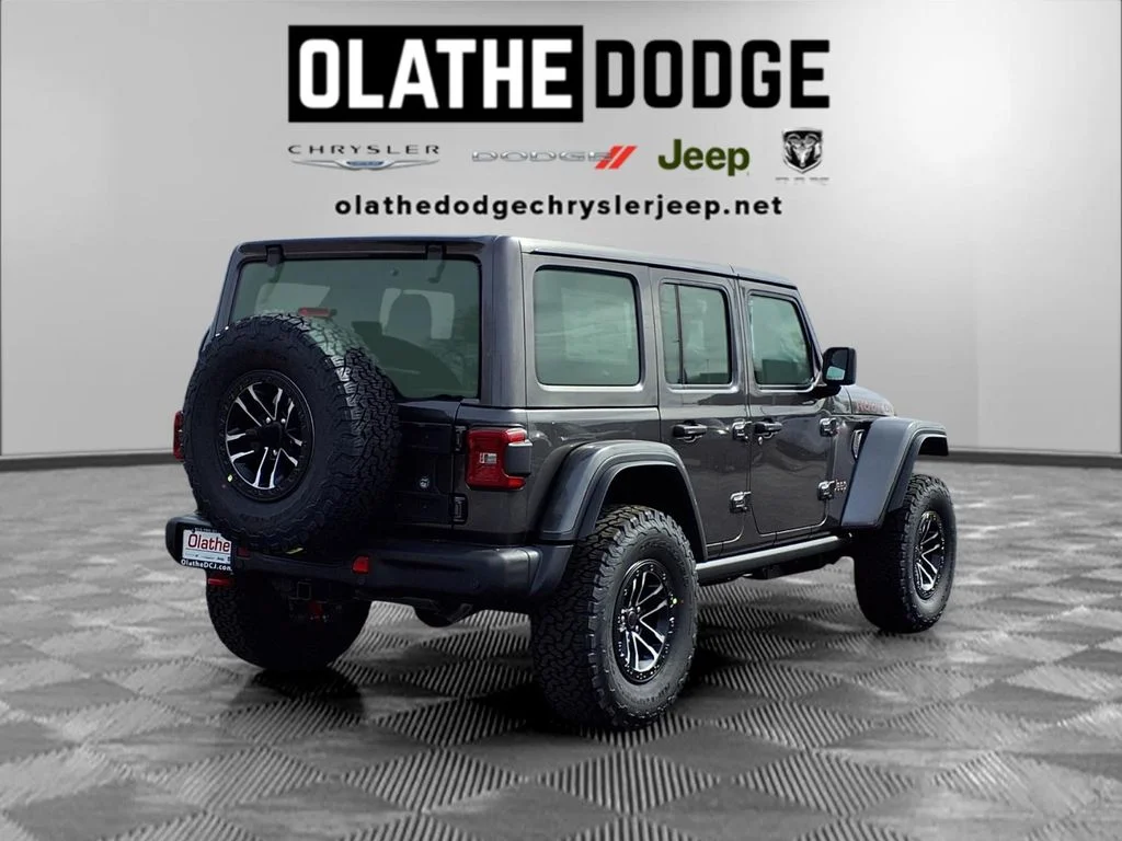 New 2026 Granite Crystal Metallic Clear-Coat Exterior Paint Jeep Rubicon X image 29