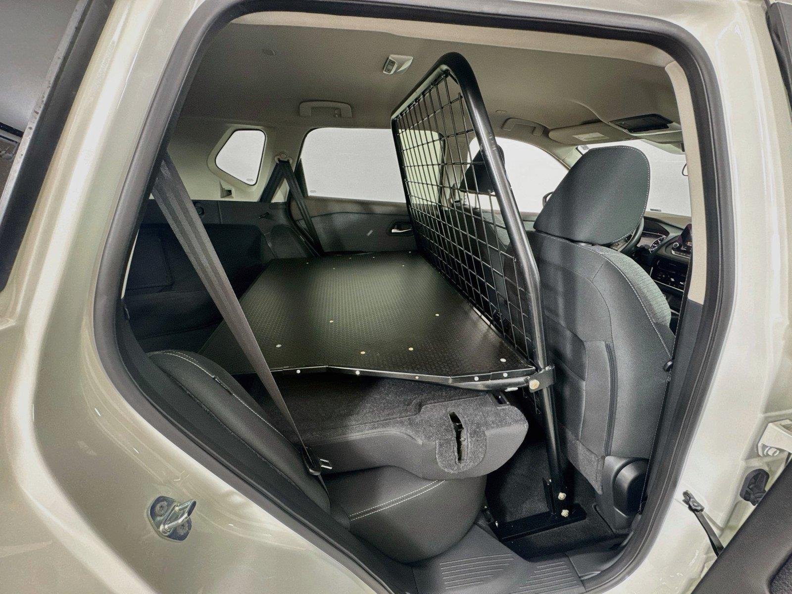 Used 2022 Pearl White Tricoat Nissan SV image 24