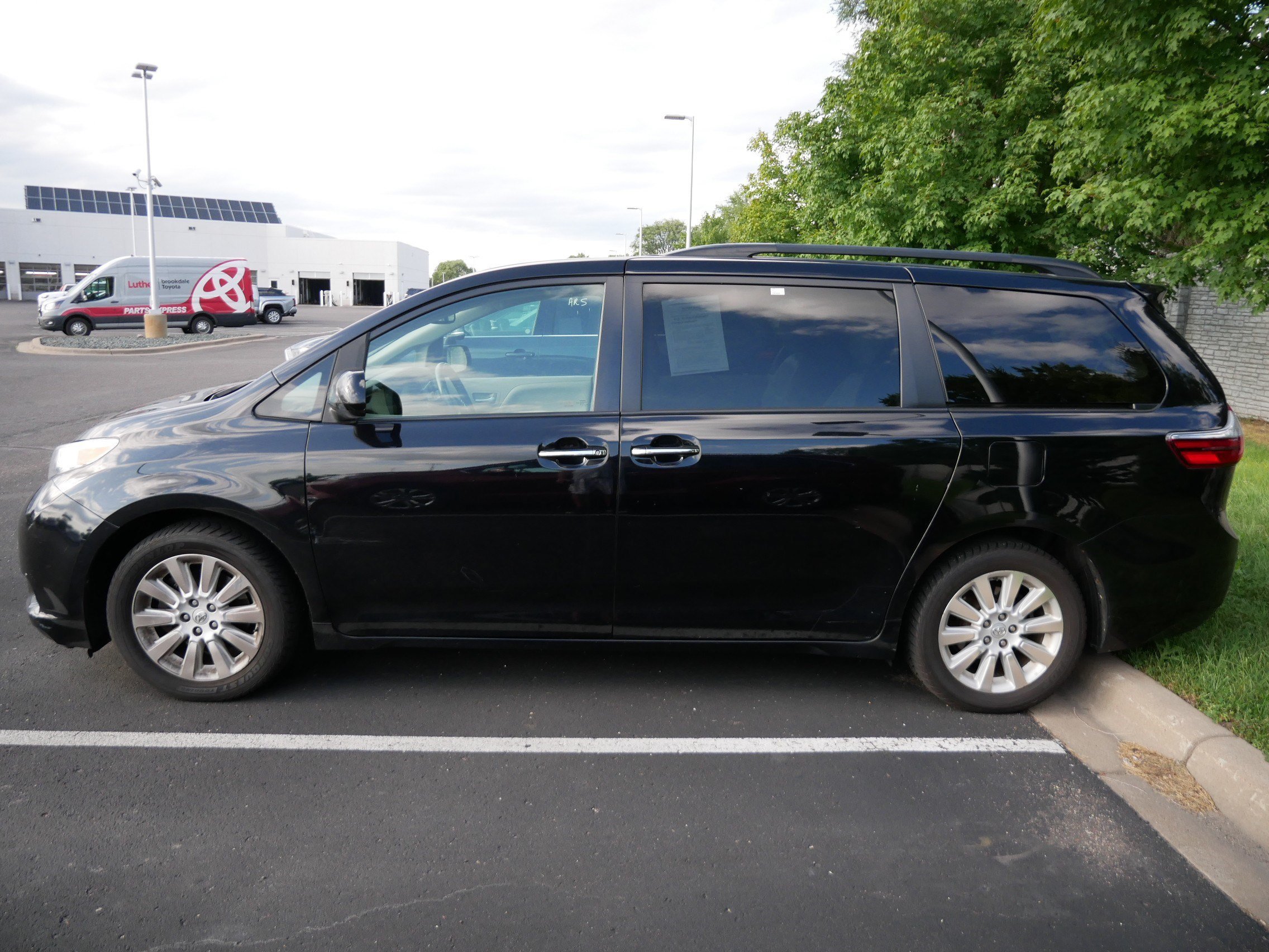 Used 2015 Attitude Black Toyota XLE Premium image 2