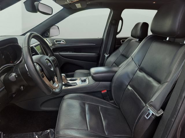 Used 2017 Gray Jeep Limited image 36