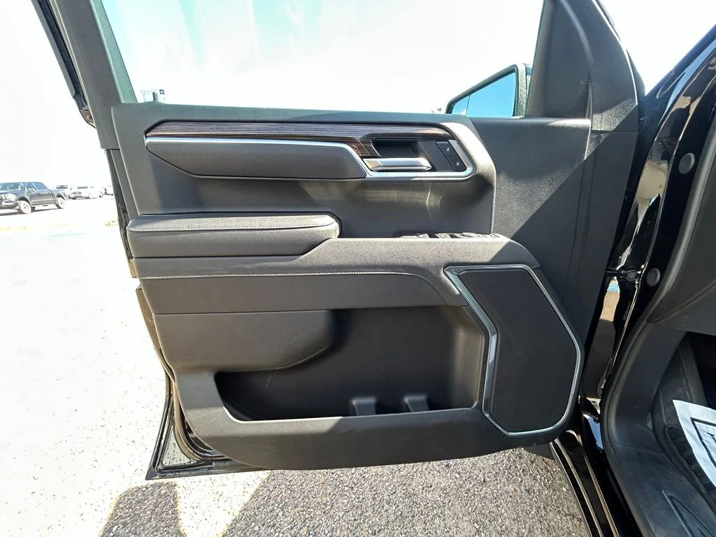 Used 2026 Black Chevrolet RST image 19