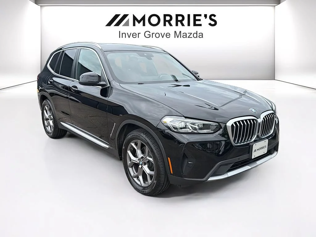 Used 2023  BMW xDrive30i image 3