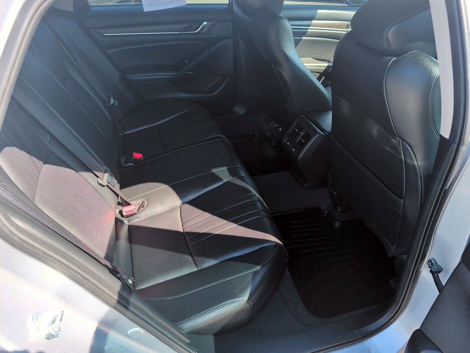 Used 2022 Silver Honda EX-L image 13