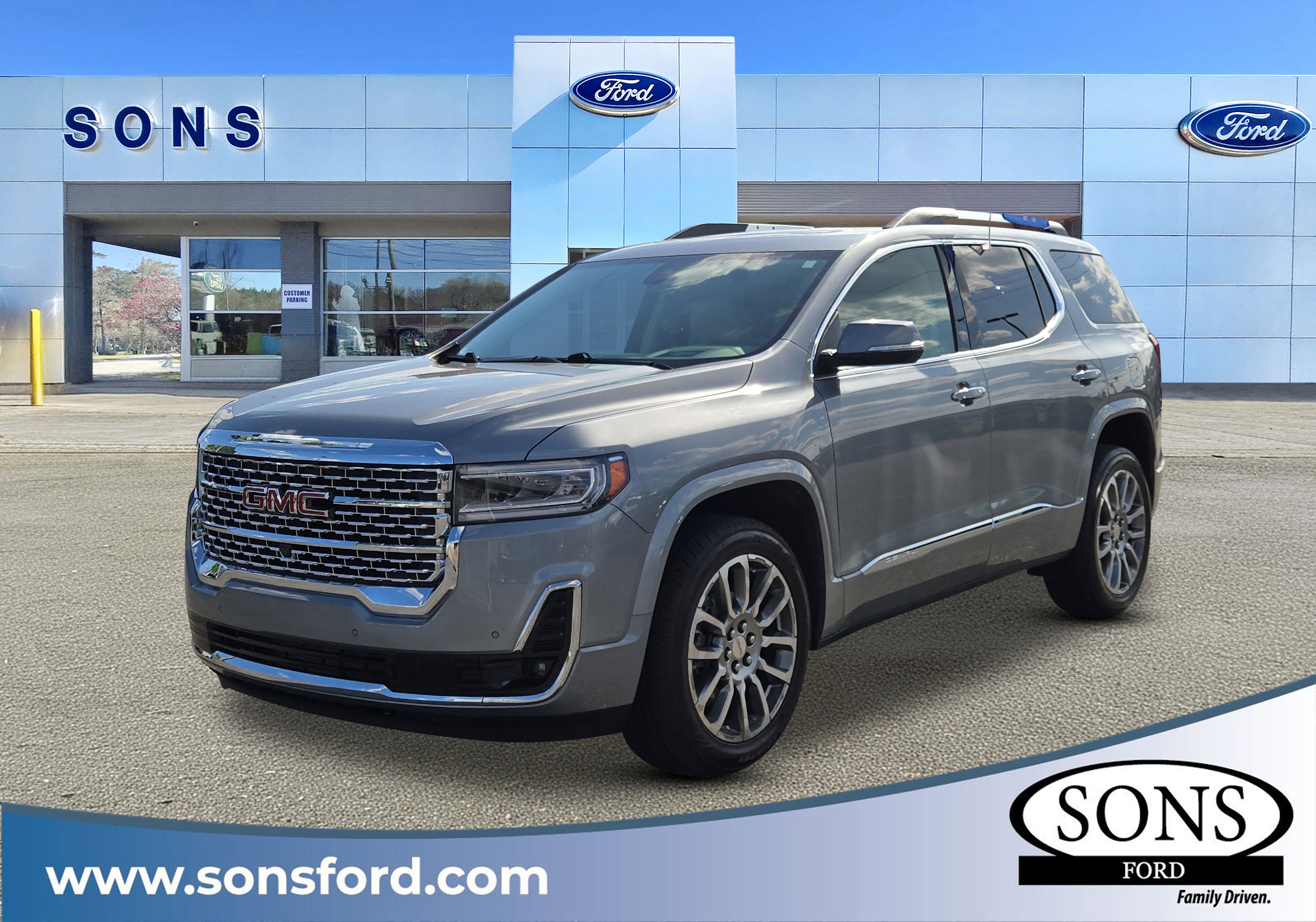 2023 GMC Acadia Denali FWD's photo