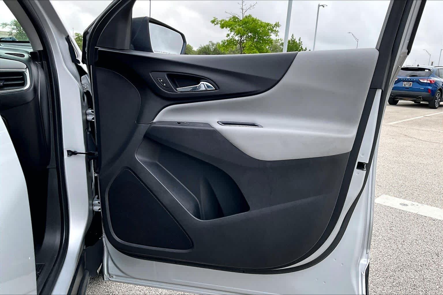 Used 2018 Silver Ice Metallic Chevrolet LS image 23