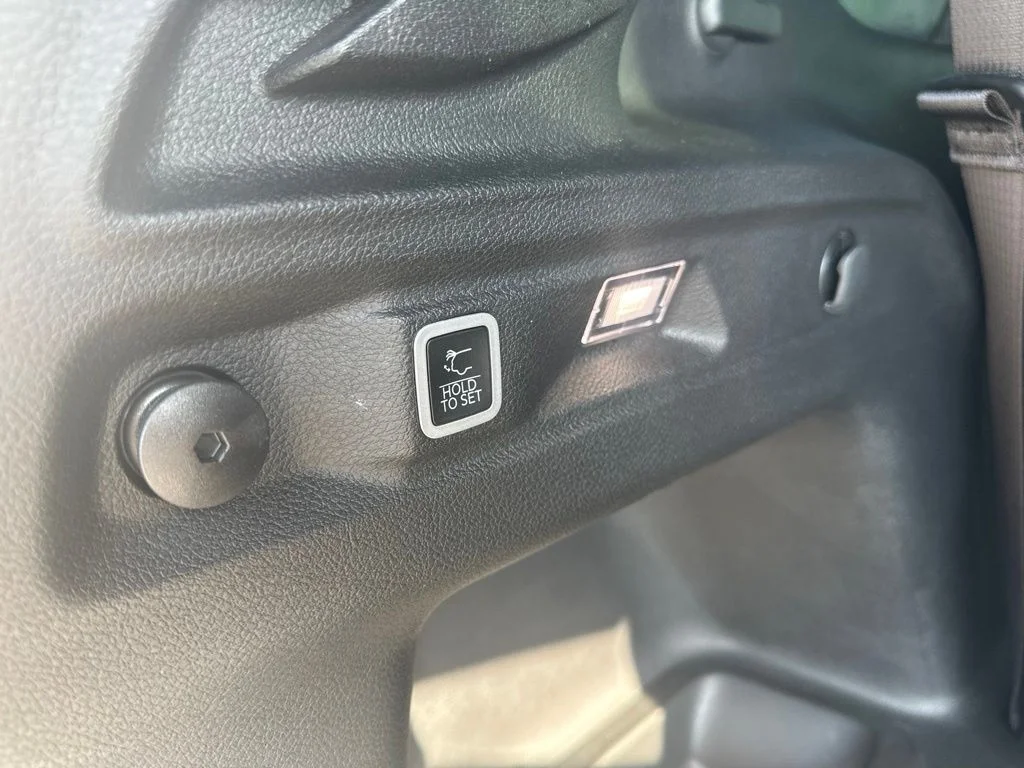 Used 2024 Diamond Black Jeep Limited image 26