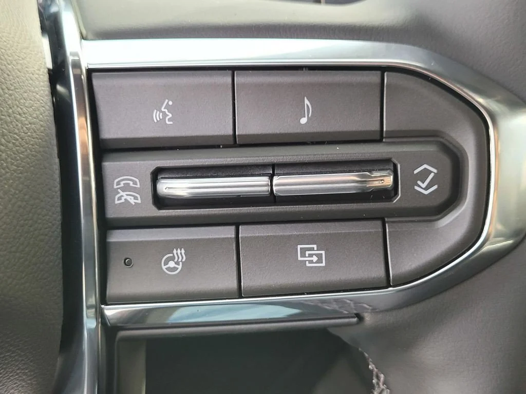 2026 GMC Yukon XL Denali - Photo 18