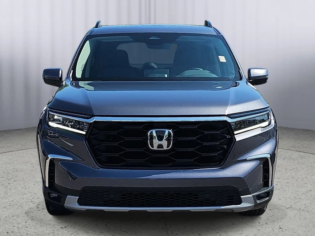 Used 2023  Honda Touring image 8