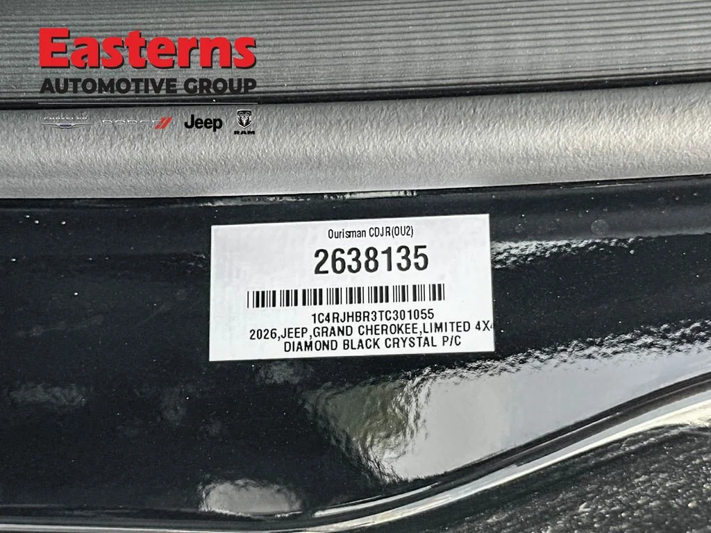 New 2026 Diamond Black Crystal Pearl-Coat Exterior Paint Jeep Limited image 30