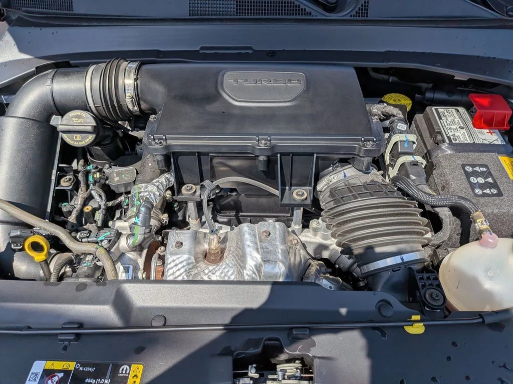 Used 2024 Gray Jeep Limited image 29