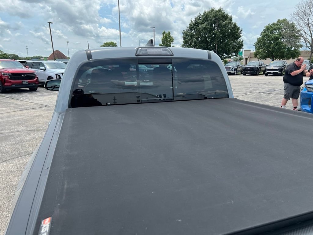 Used 2019 Gray Toyota SR image 3