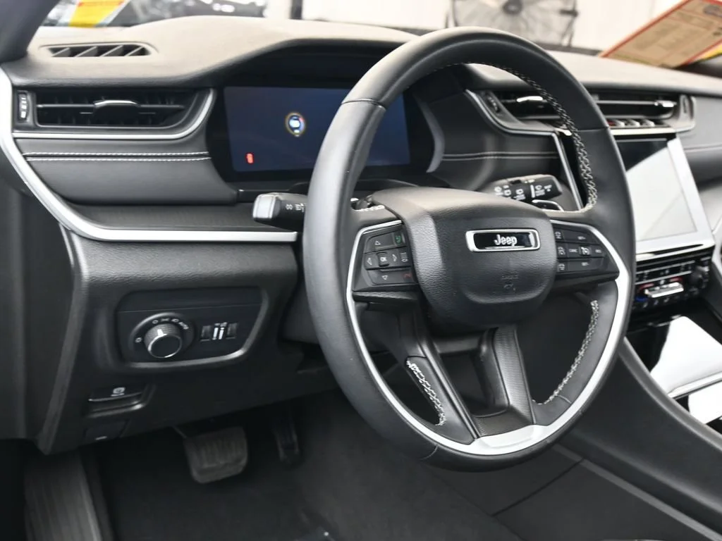 2023 Jeep Grand Cherokee L Altitude - Photo 16