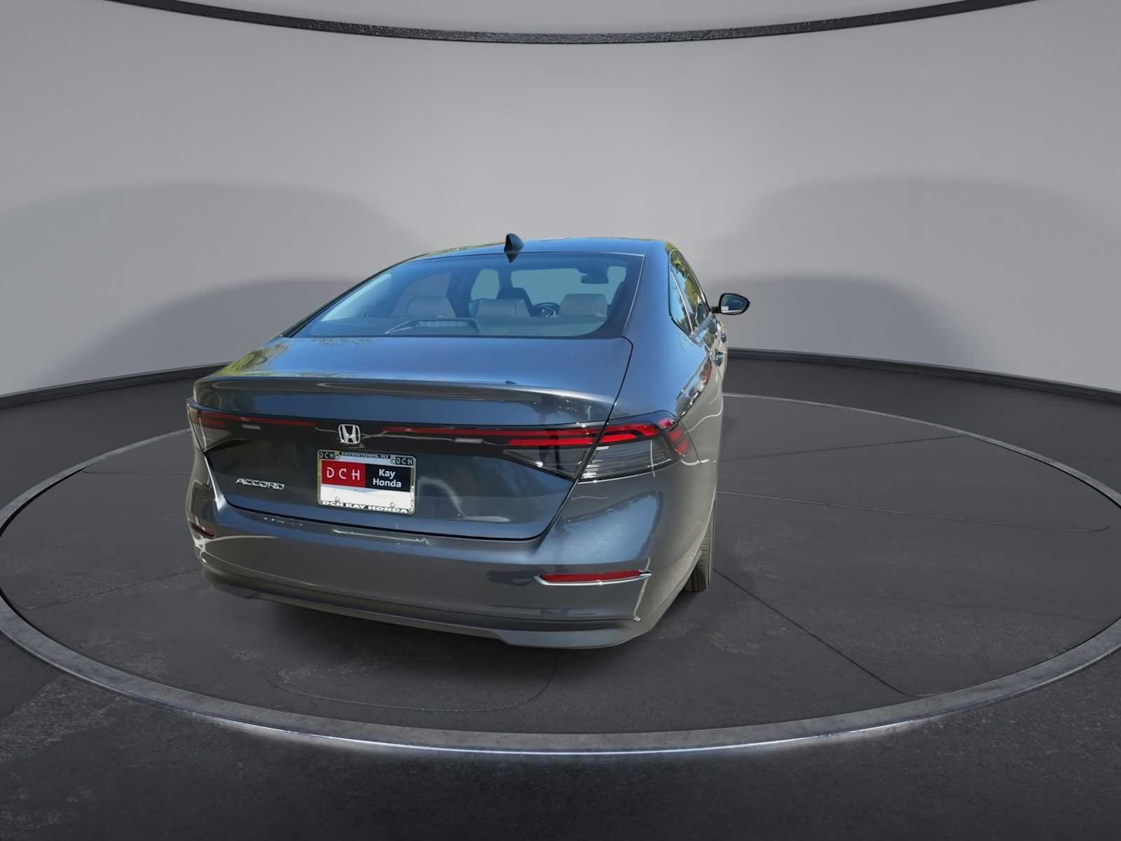 New 2026 Meteorite Gray Metallic Honda SE image 7