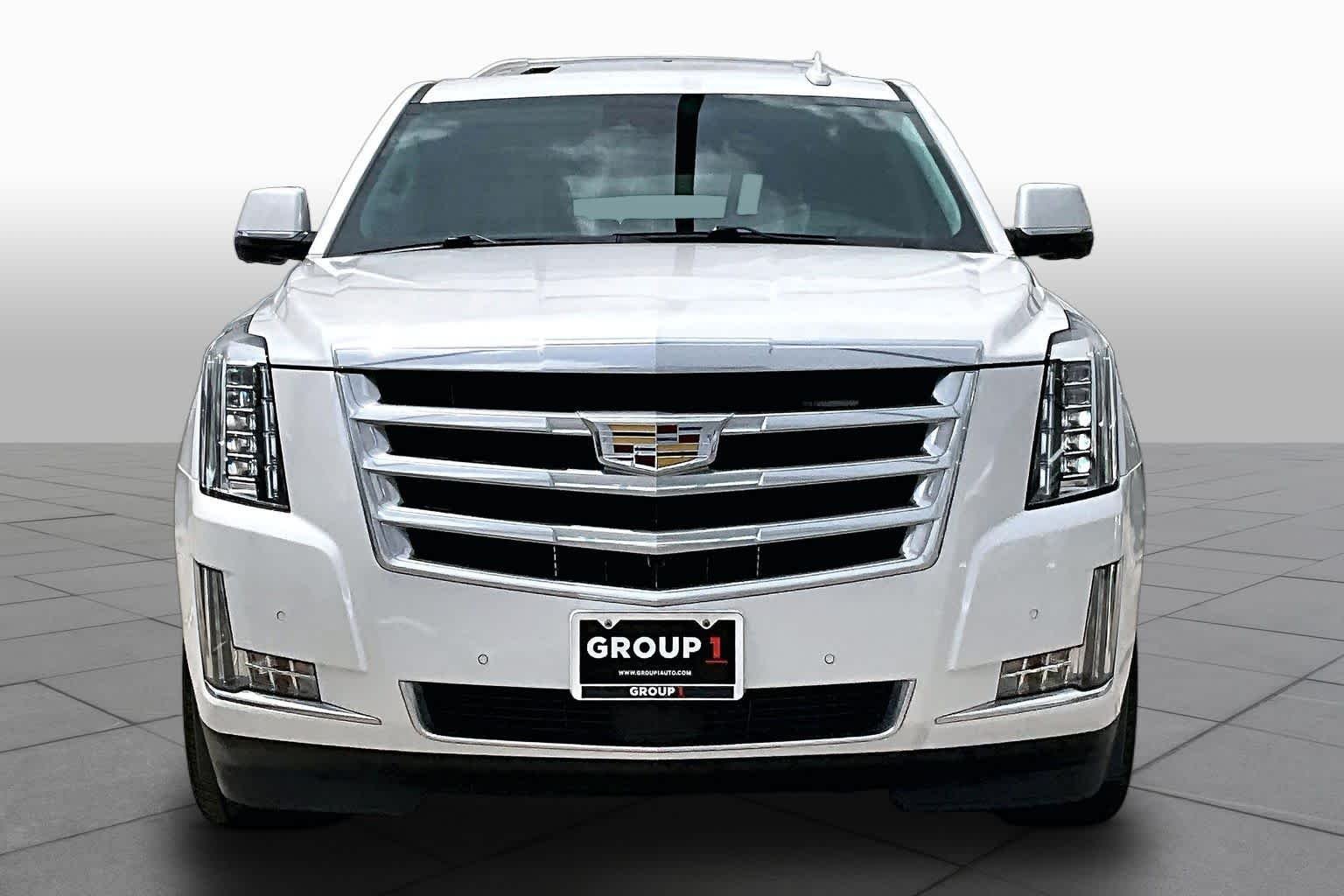Used 2020 Crystal White Tricoat Cadillac Premium Luxury image 4