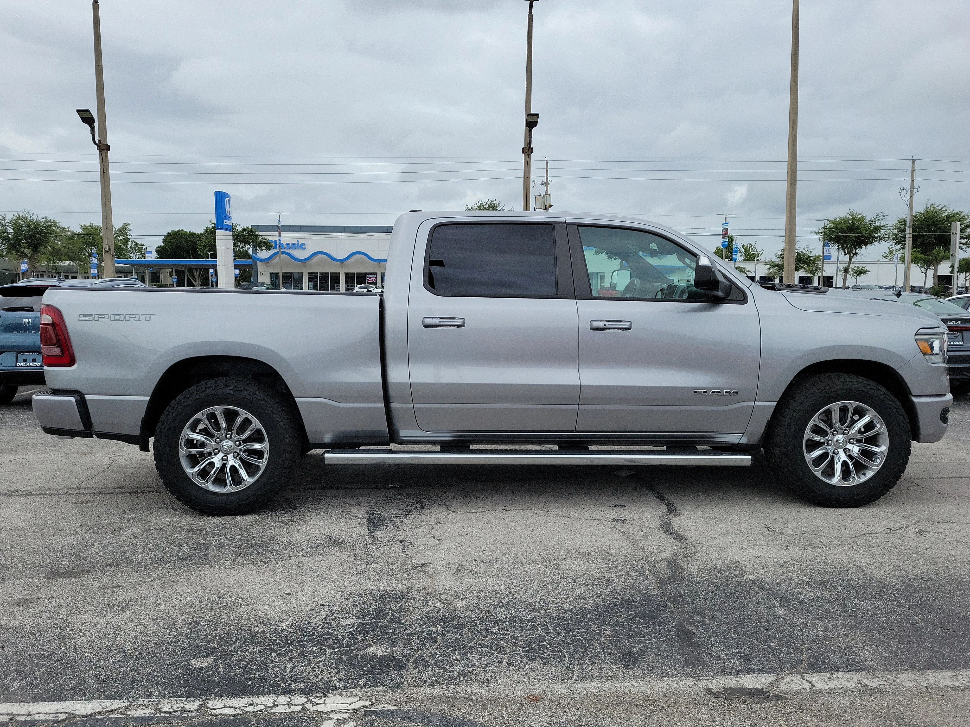 Used 2023 Billet Silver Metallic Clearcoat Ram Laramie image 8