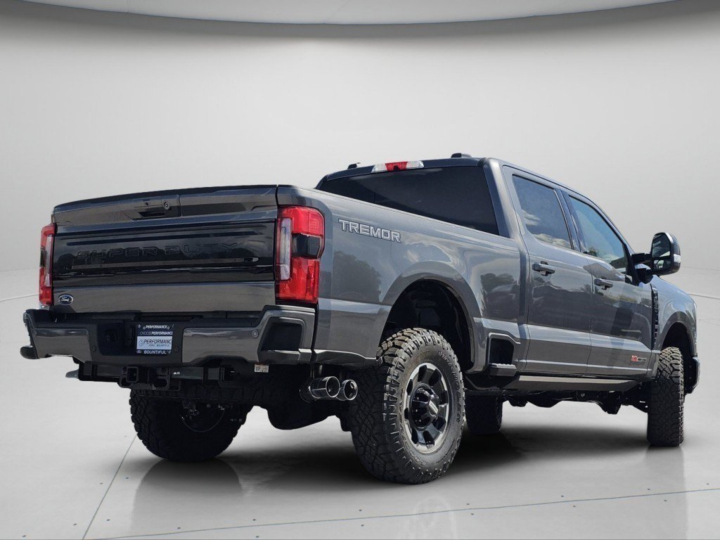 New 2026 Carbonized Gray Metallic Ford Platinum image 28