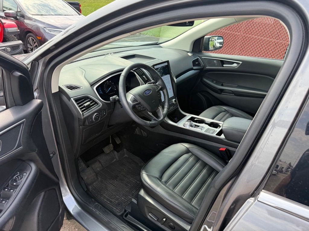 Used 2021 Gray Ford SEL image 7