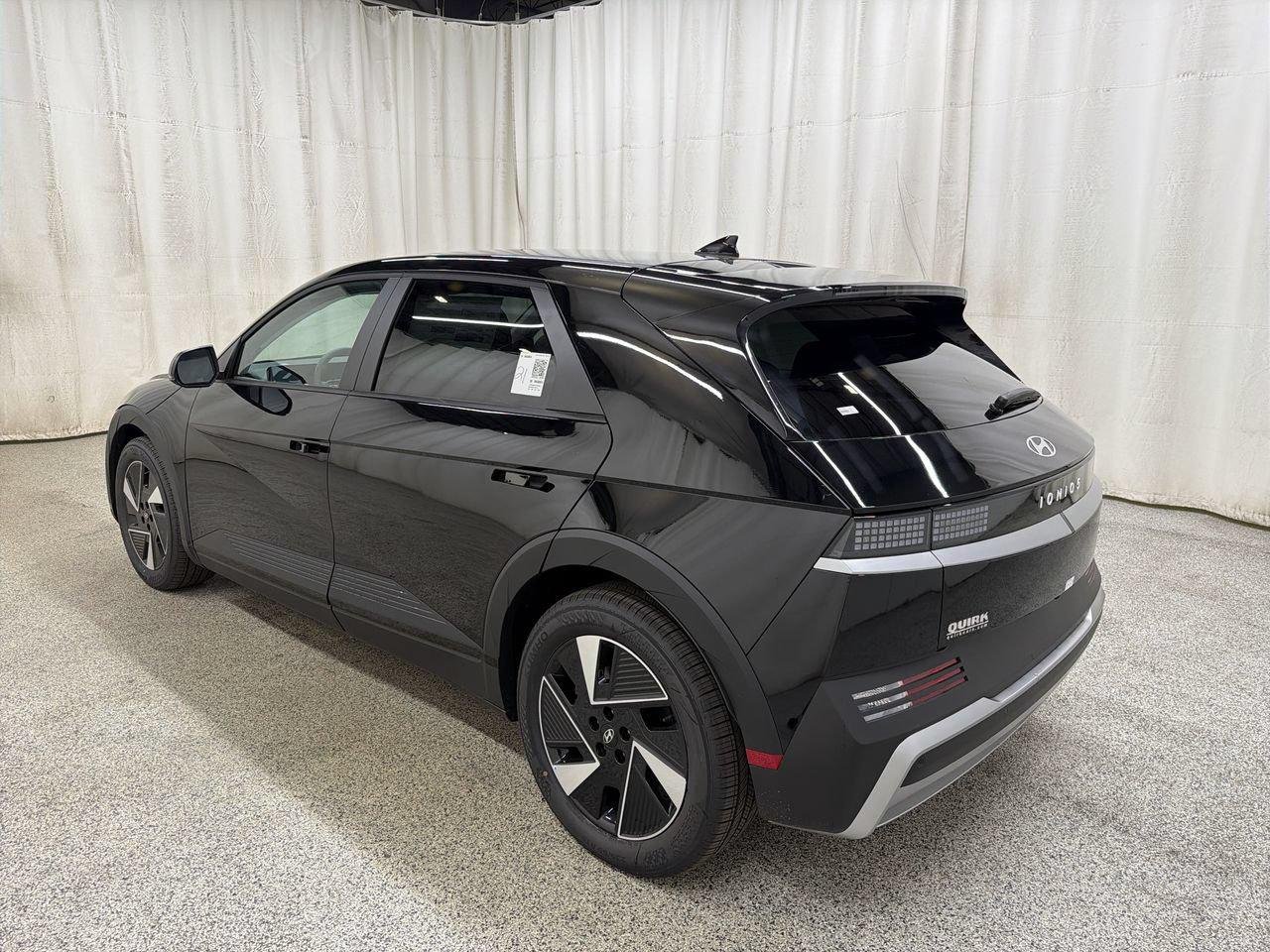New 2026 Abyss Black Hyundai SEL image 9