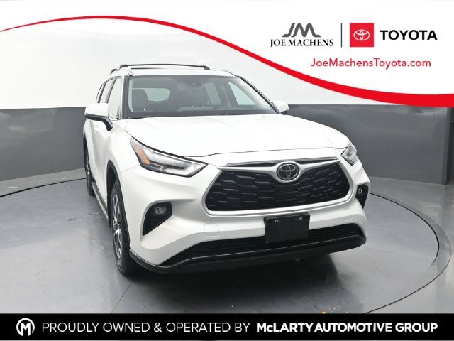Used 2026 Beige Toyota XLE image 1