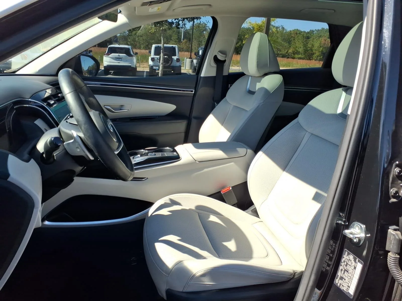 Used 2024 Black Pearl Hyundai Limited image 20