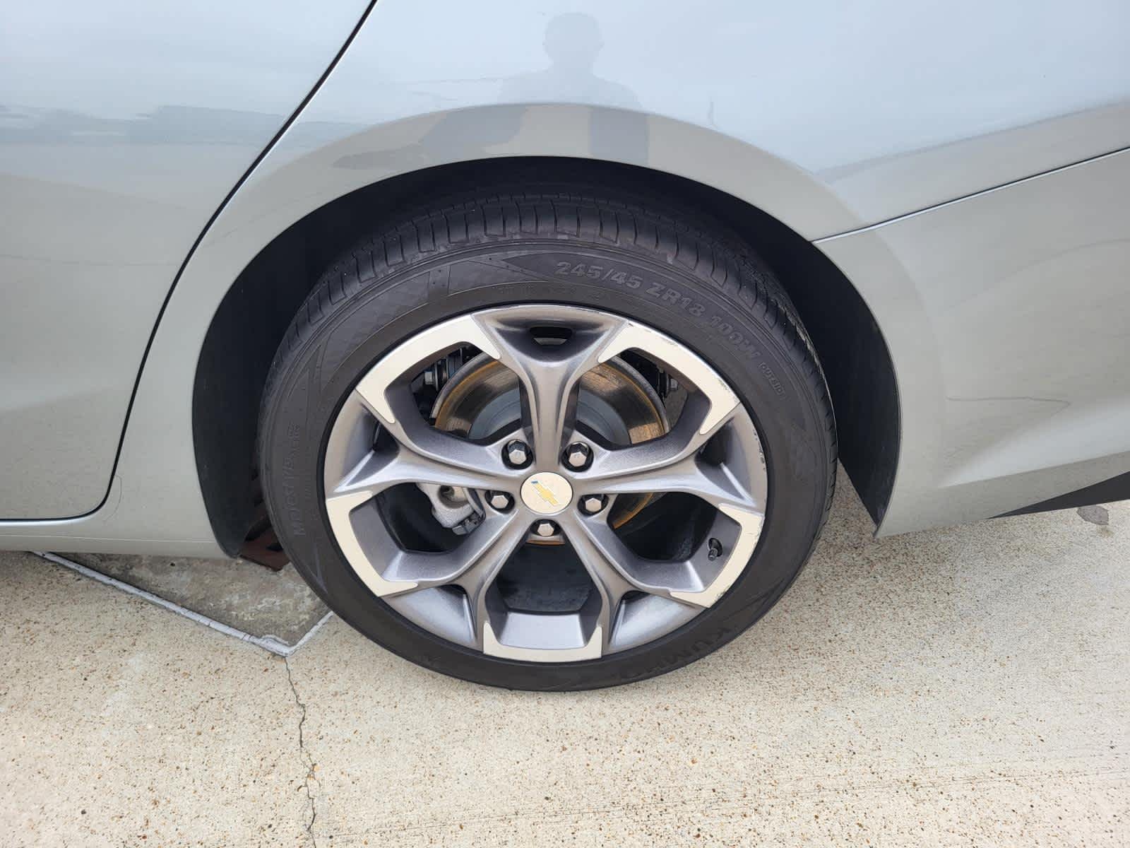 Used 2024 Sterling Gray Metallic Chevrolet LT image 26