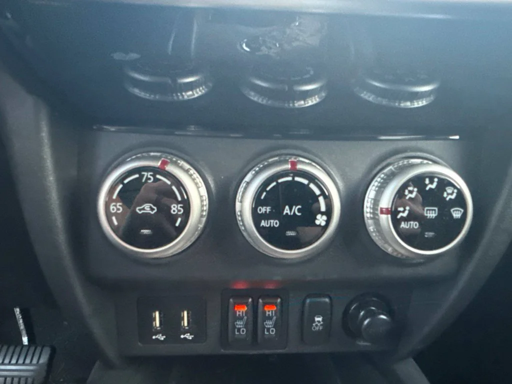 Used 2023 Black Mitsubishi 2.0 ES image 10