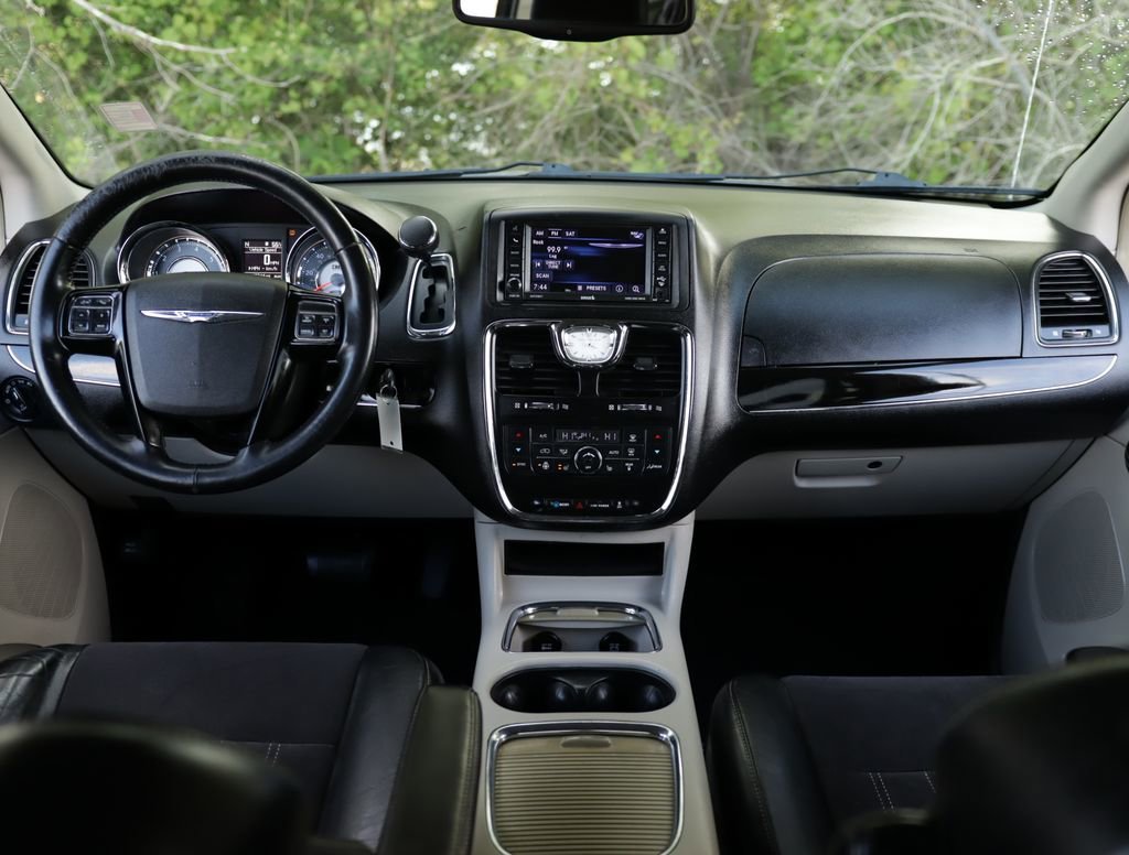 Used 2014 Silver Chrysler Touring-L 30th Anniversary image 34