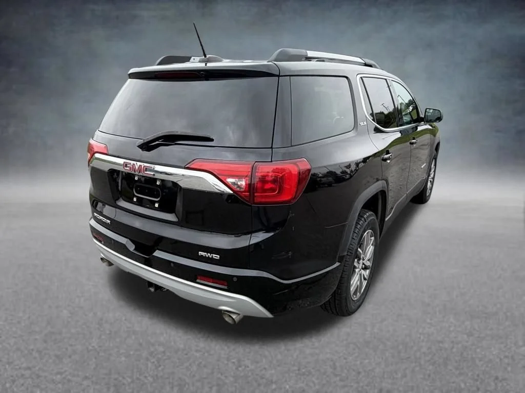 Used 2017 EBONY TWILIGHT METALLIC GMC SLE image 5