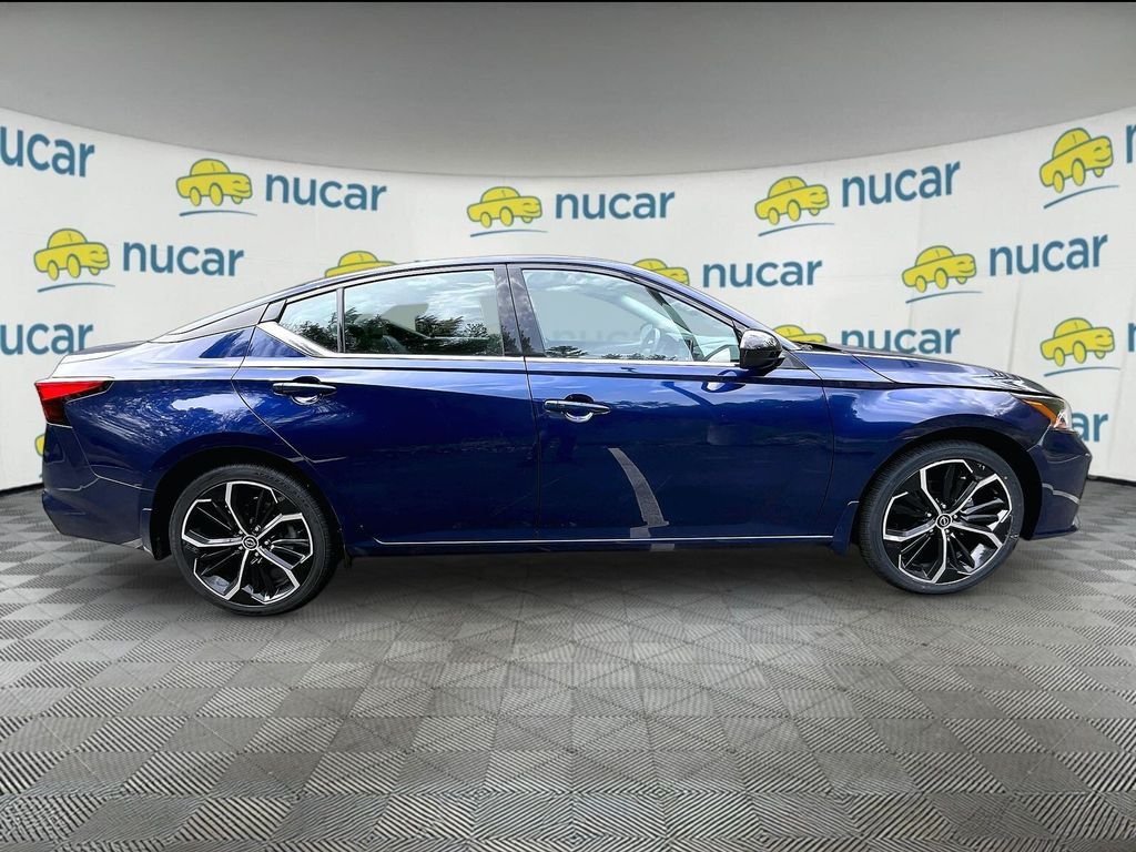 Used 2024 Blue Nissan 2.5 SR image 9