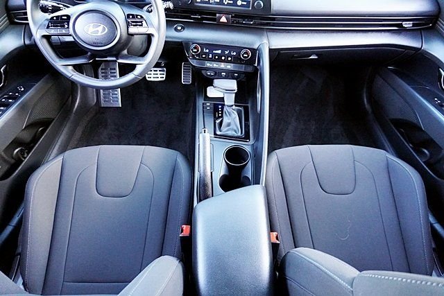 Used 2026 Gray Hyundai SEL Sport image 18