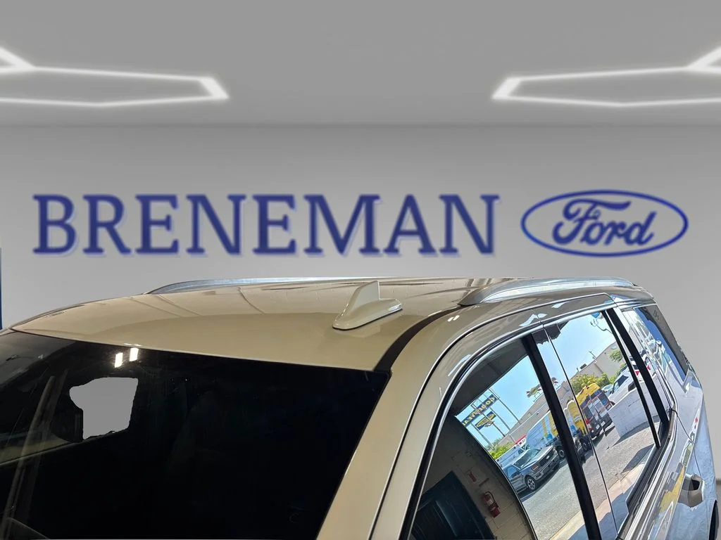 Used 2021 Summit White Chevrolet LT image 11