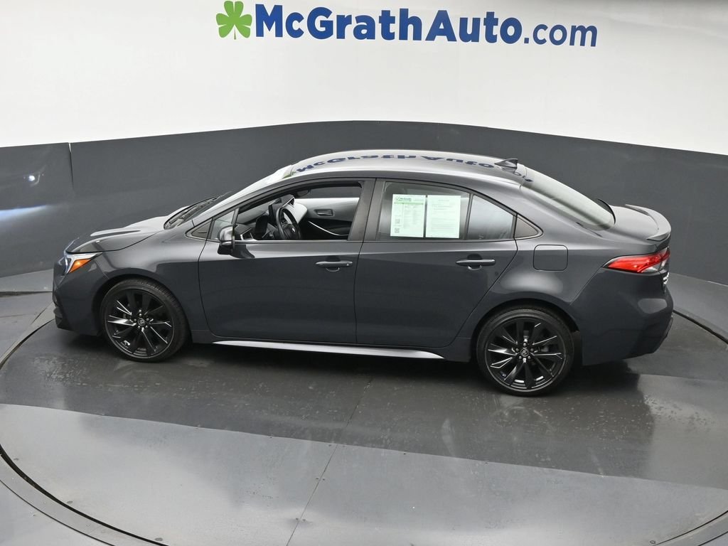 Used 2023  Toyota SE image 23