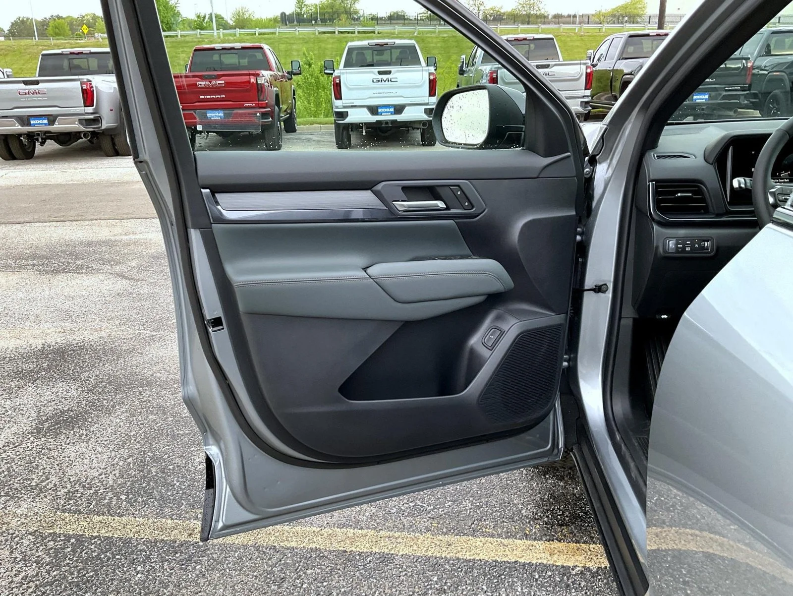 New 2026 Sterling Metallic GMC AT4 image 9