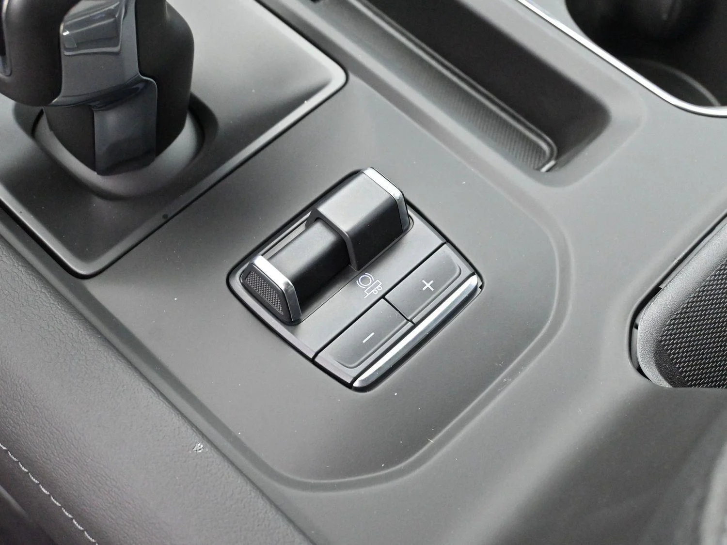 Used 2025 Onyx Black GMC Denali image 20