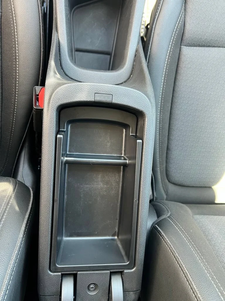 Used 2022 Summit White Buick Select image 17