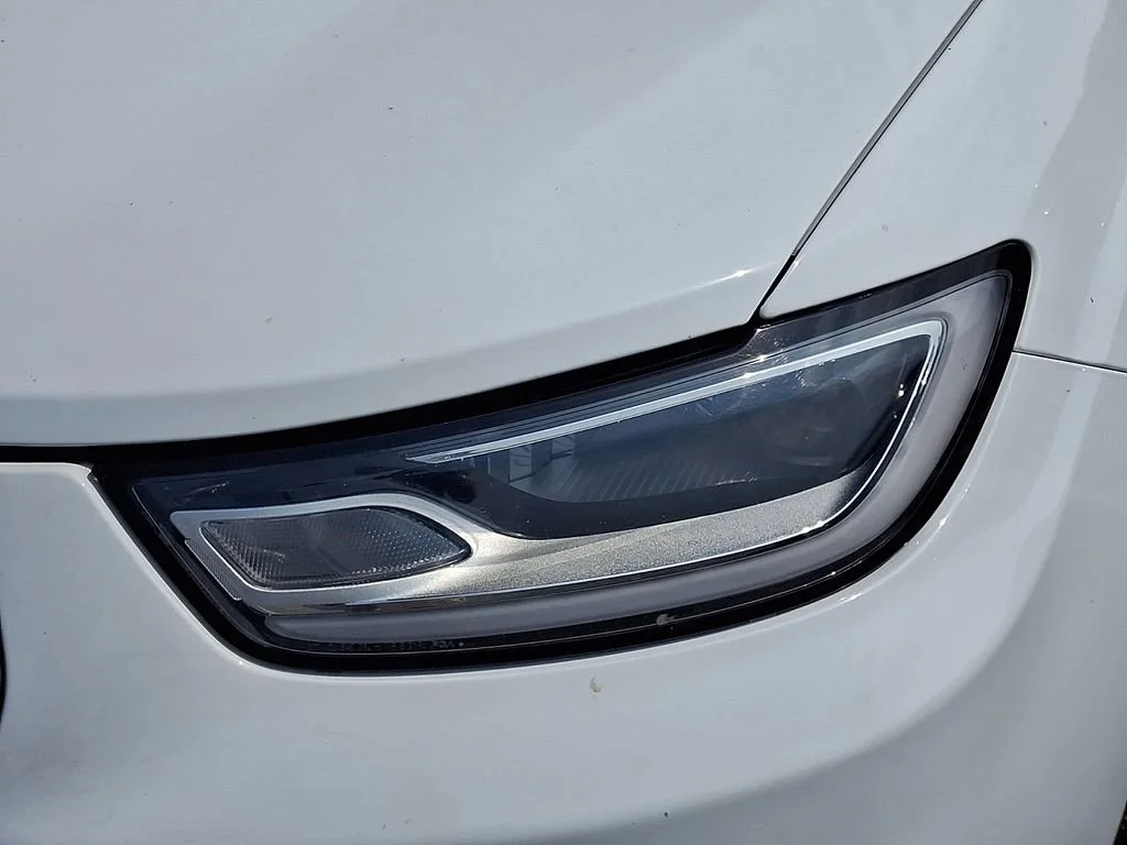 Used 2024 Bright White Cl Chrysler Touring L image 5