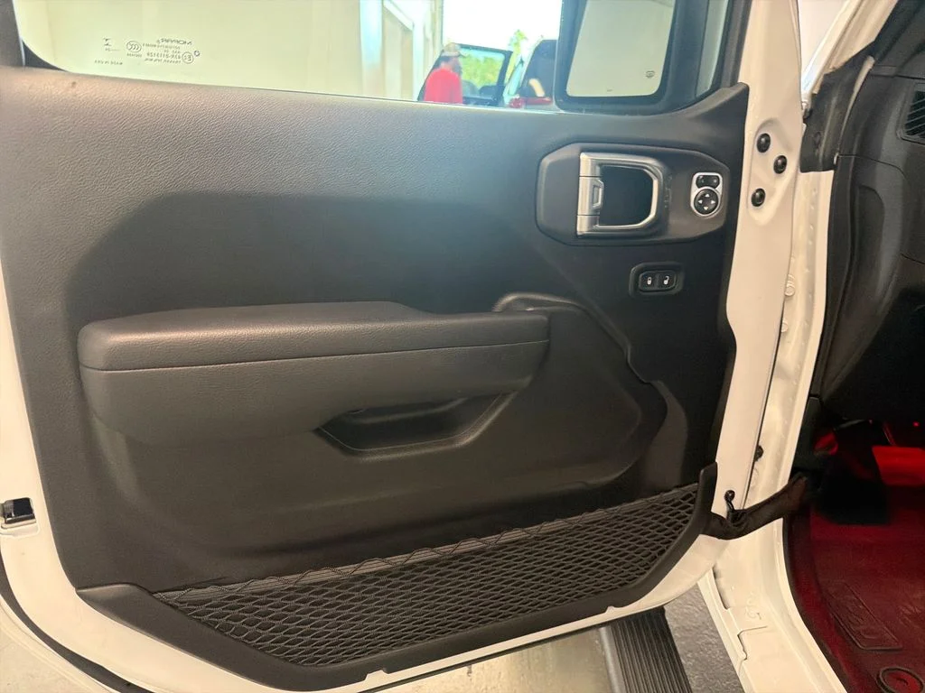 Used 2024 White Jeep Willys image 13
