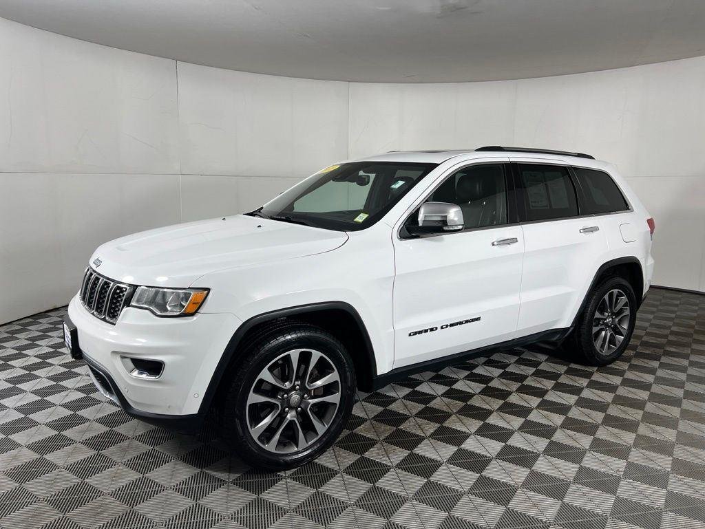 Used 2018 Bright White Clearcoat Jeep Limited image 5