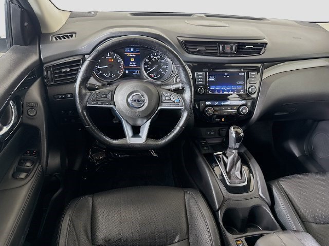 Used 2022 Gun Metallic Nissan SL image 13