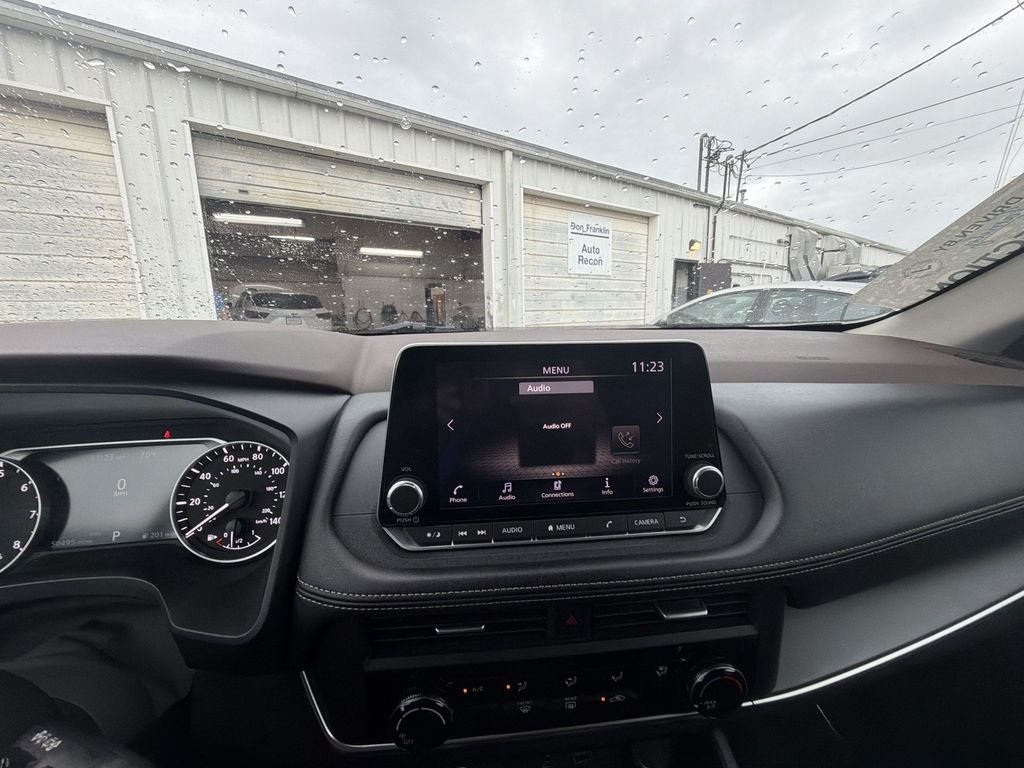 Used 2023 White Nissan S image 16