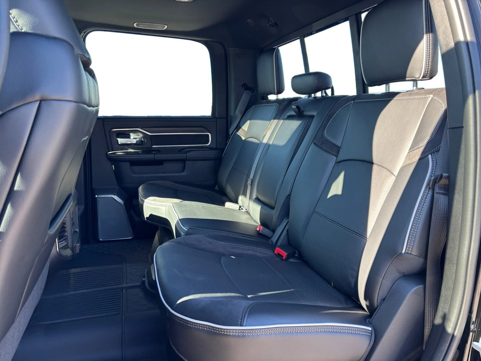 New 2027 Diamond Black Crystal Pearl Ram Laramie image 16