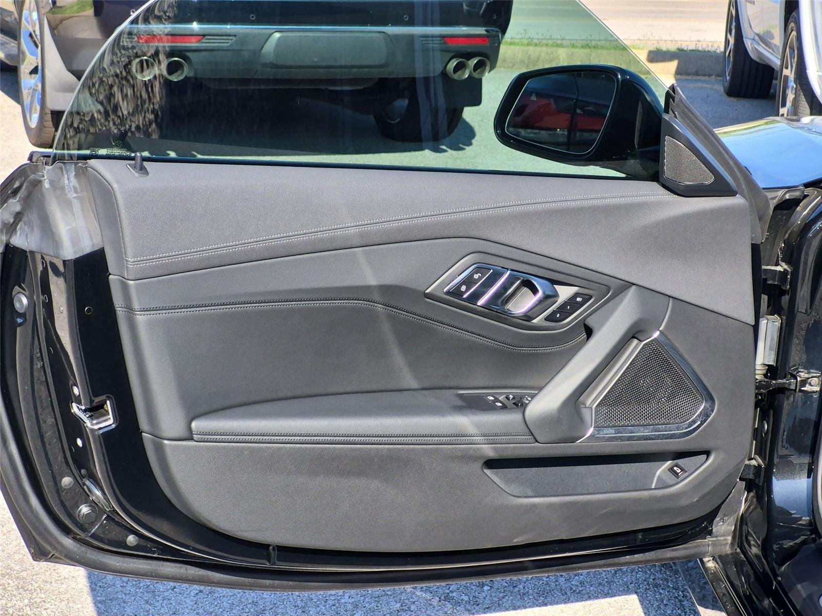 Used 2025 Black Sapphire Metallic BMW M40i image 15