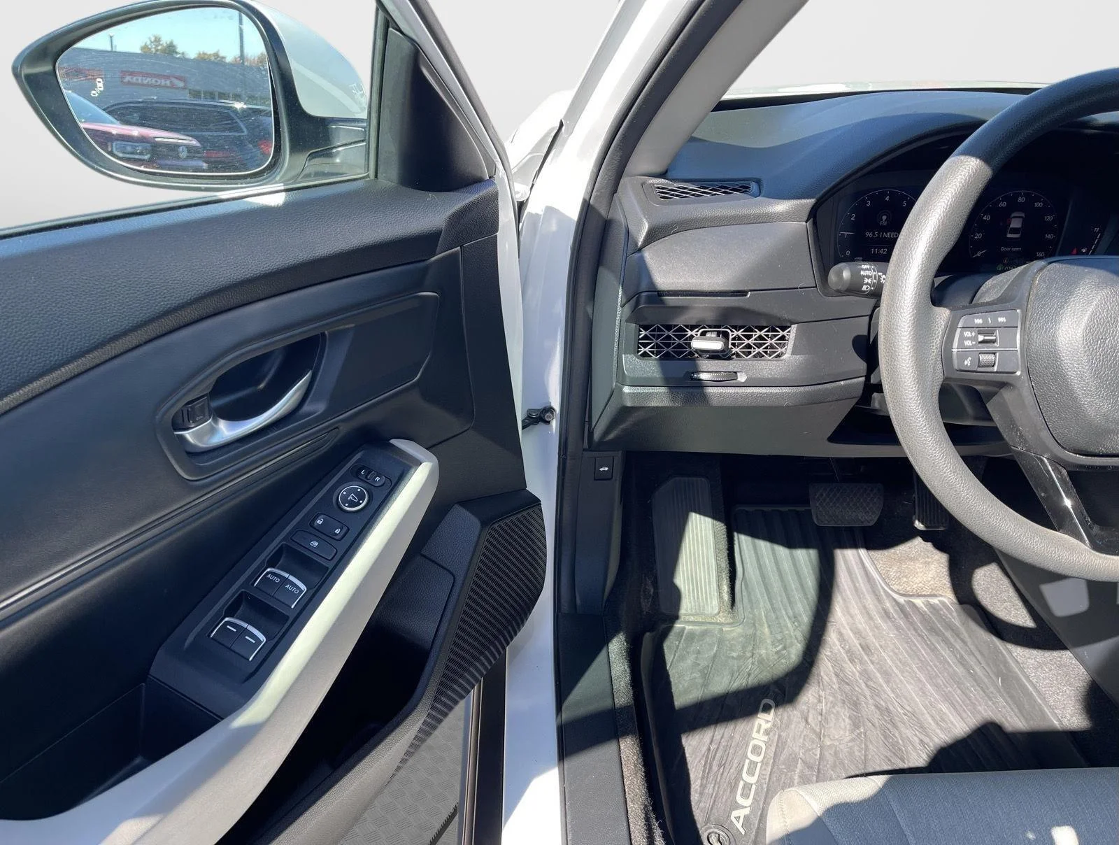 Used 2024 Platinum White Pearl Honda EX image 2