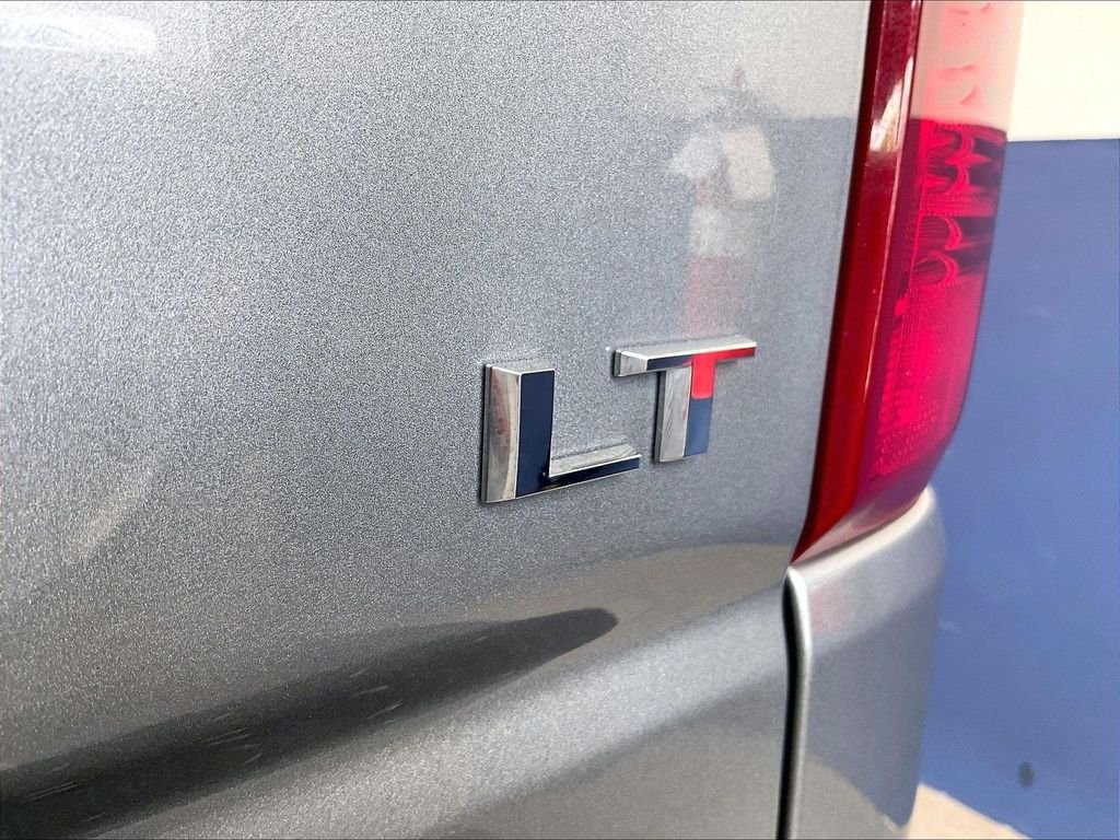 Used 2023 Gray Chevrolet LT image 28