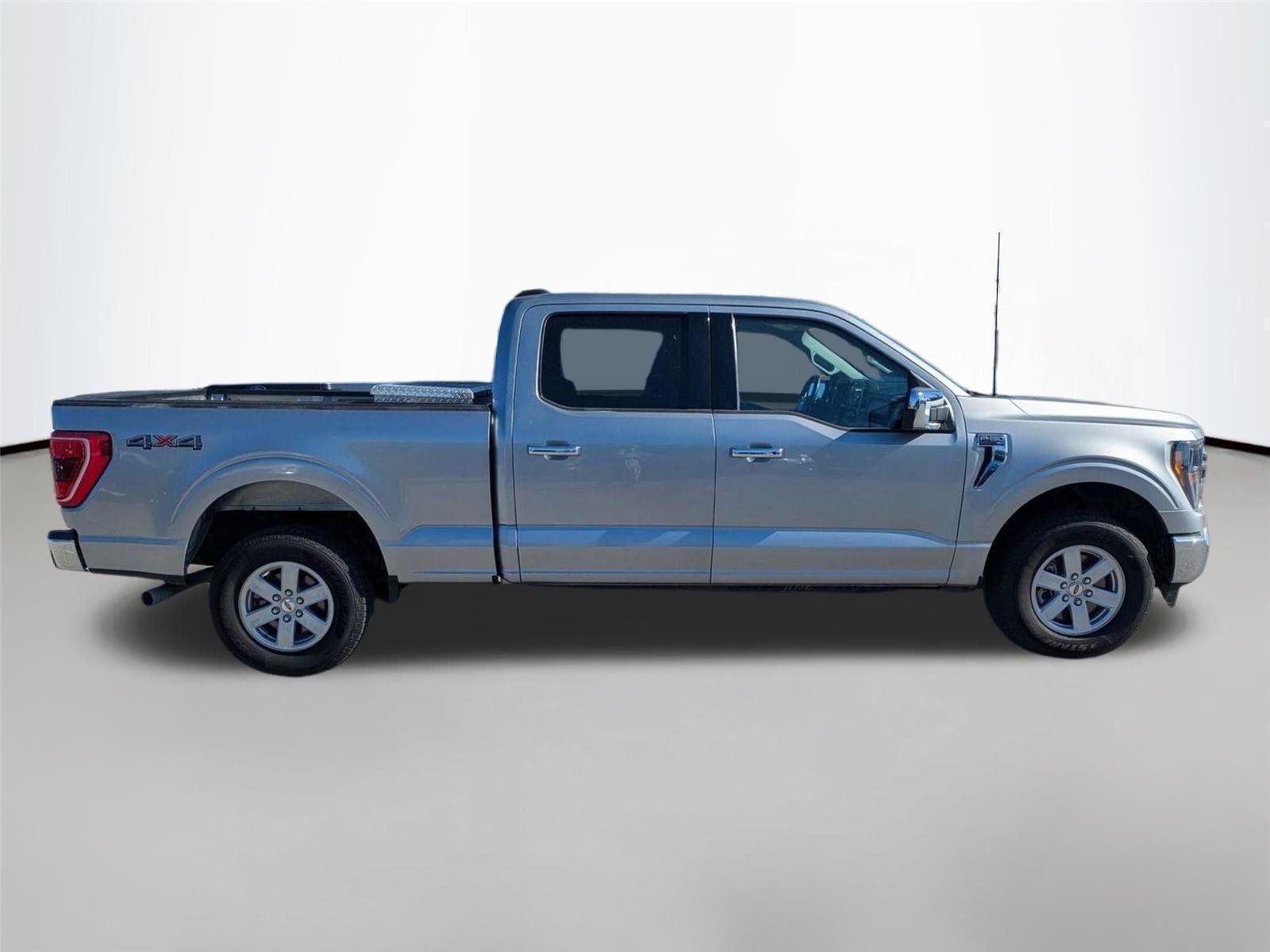 Used 2023 Iconic Silver Metallic Ford XLT image 3