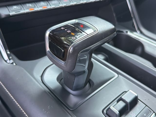 Used 2022 Silver GMC AT4X image 31