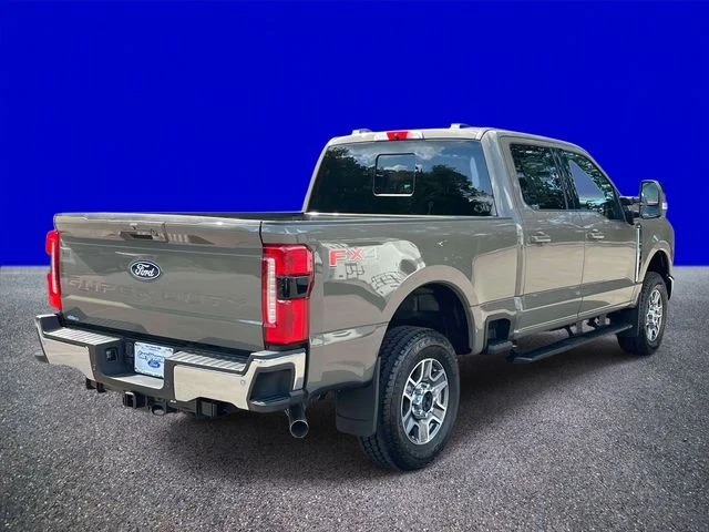 New 2027 Gray Ford Lariat image 3