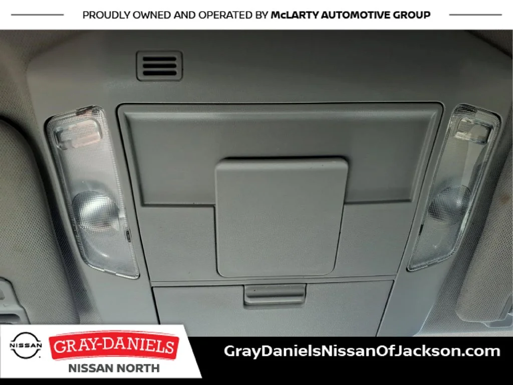 Used 2015 Gray Toyota SR5 image 21