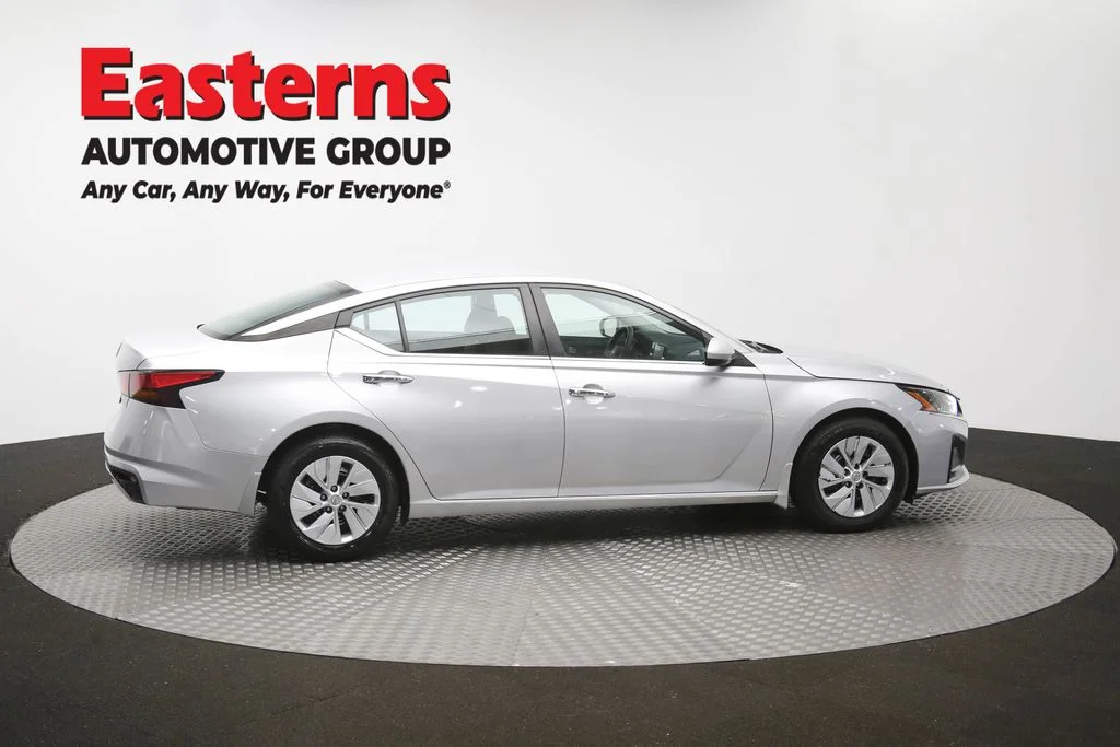 Used 2023 Silver Nissan 2.5 S image 42